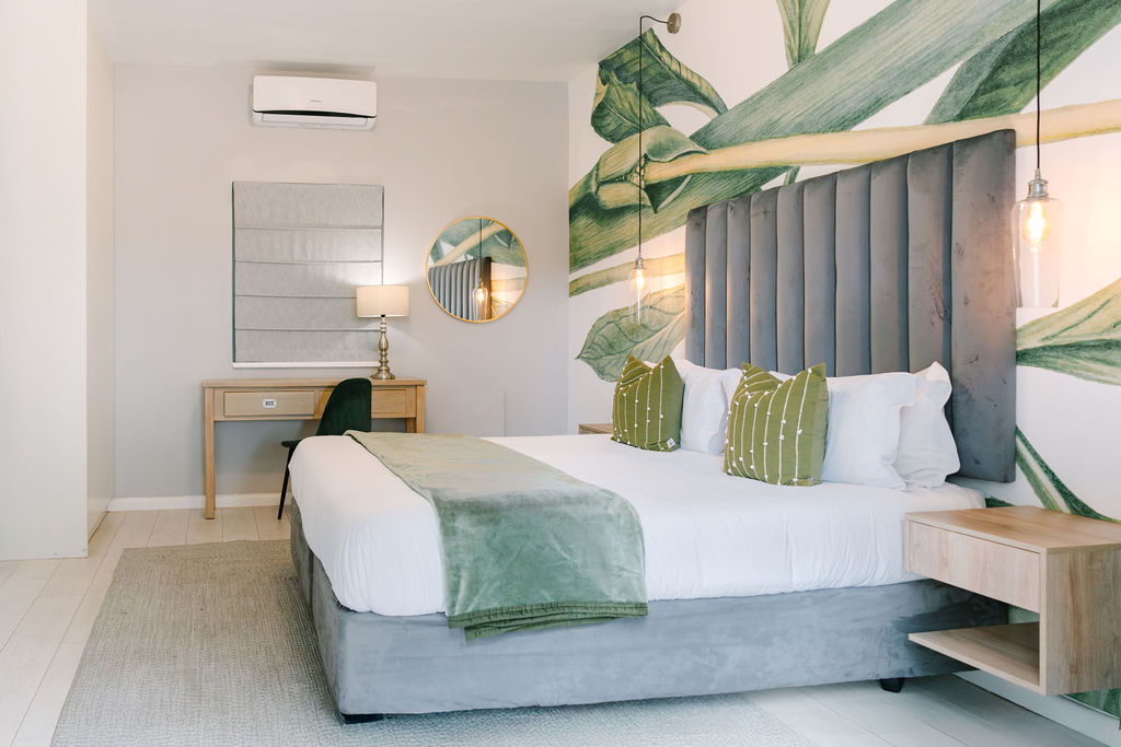 TheSaleneHotelRoom4_SpiralStudio_Stellenbosch-4_1767285651381-BhbfD73e